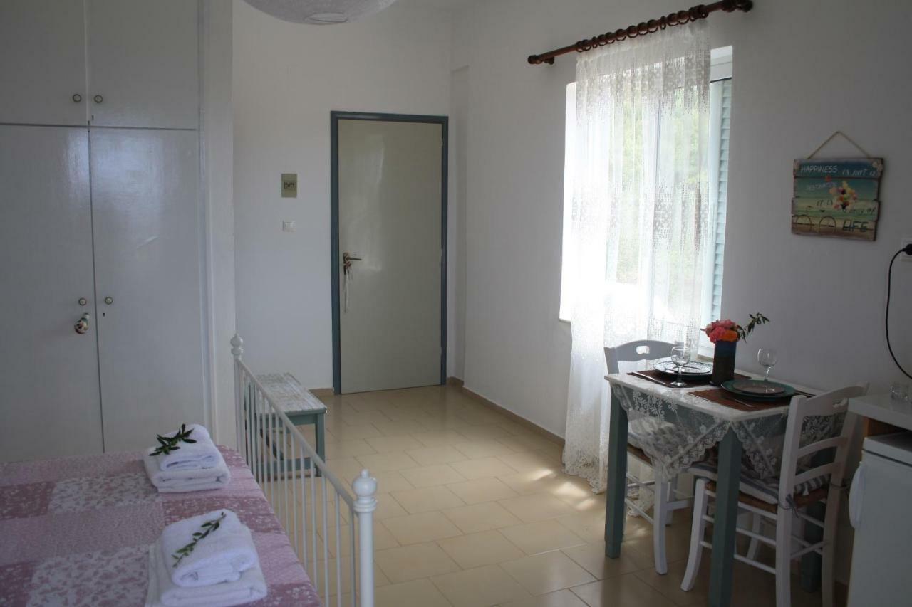 Romantic Apartment Adelianos Kampos Exterior foto